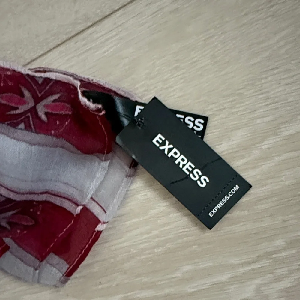 Express Pink and Red Patterned Scarf - Picture 2 of 5